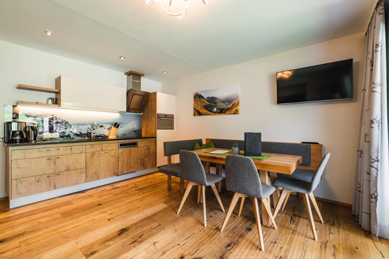 Haus Sabrina - Ferienwohnungen Saalbach-Hinterglemm Buitenkant foto