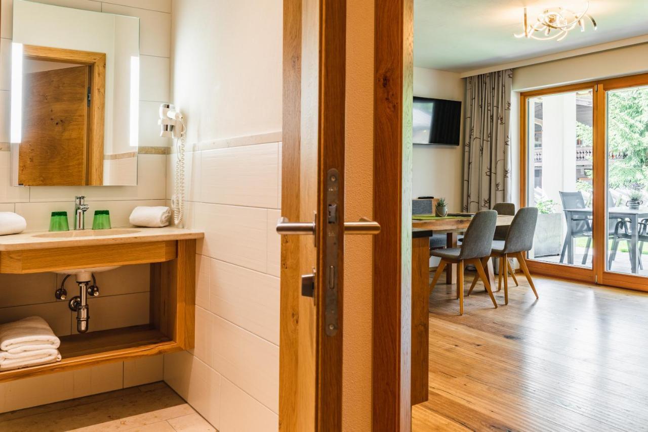 Haus Sabrina - Ferienwohnungen Saalbach-Hinterglemm Buitenkant foto